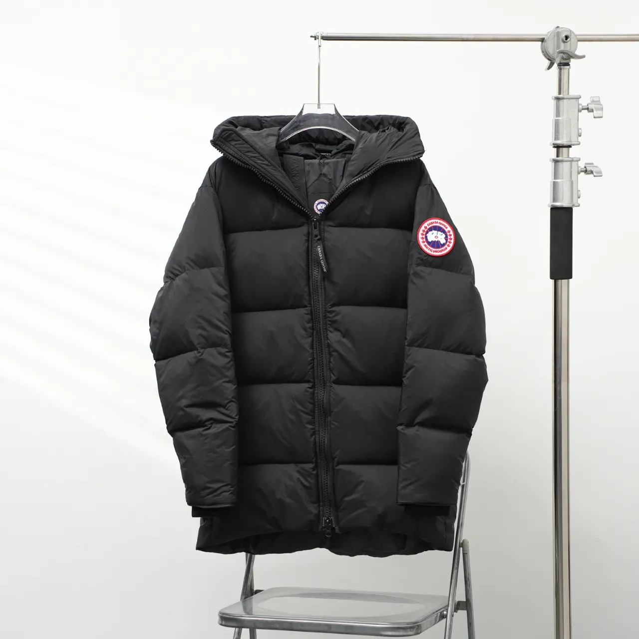 P940 CANADA GOOSE丨Canada Goose 2801 armband mid-length hooded down jacket Color: Black Size: XS-XXL